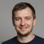 Портрет Алексея Волкова, эксперта по криптовалютам и биткоин-кранам в компании Honey-Faucet